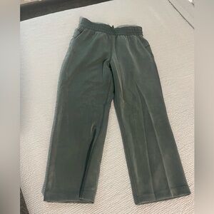 Lululemon Softstreme Dark Forest Cropped Pant